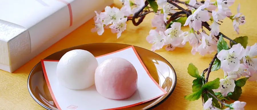 MA693】加賀蒔絵 饅羹重 御所車 葵唐草 蝶 金蒔絵 螺鈿 木製 饅頭箱 縞