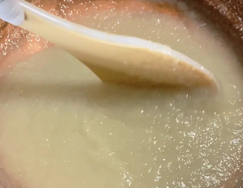 蓮根羹の製造シーン