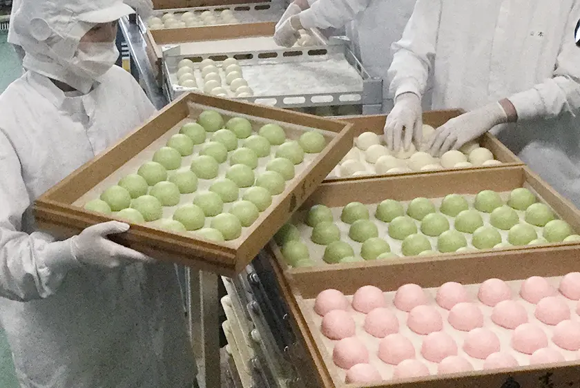 氷室饅頭の製造の様子