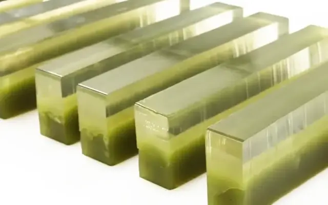 水柳を製造している様子